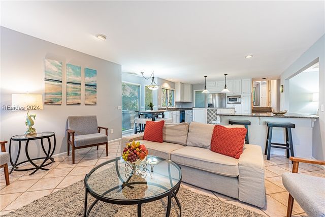 8 Surf Scoter Rd, Hilton Head Island, SC 29928