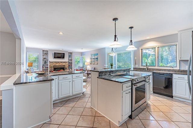 8 Surf Scoter Rd, Hilton Head Island, SC 29928