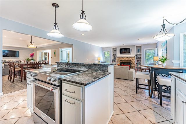 8 Surf Scoter Rd, Hilton Head Island, SC 29928