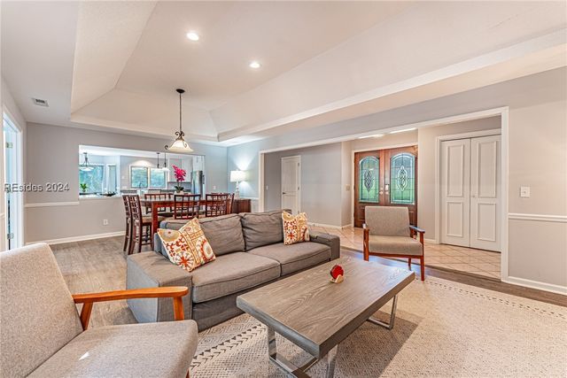 8 Surf Scoter Rd, Hilton Head Island, SC 29928