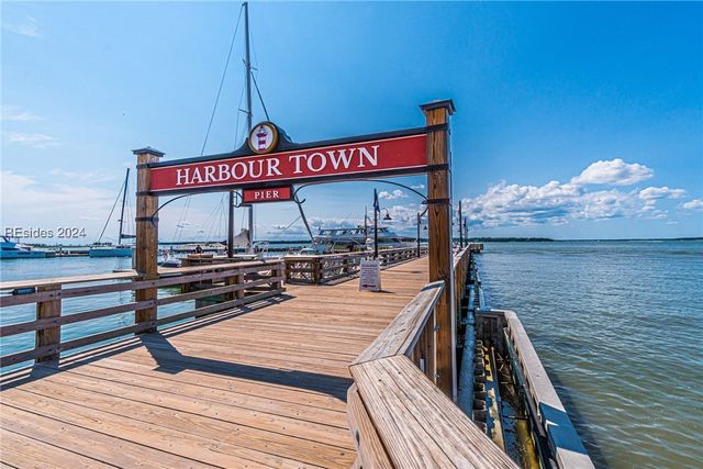 8 Surf Scoter Rd, Hilton Head Island, SC 29928