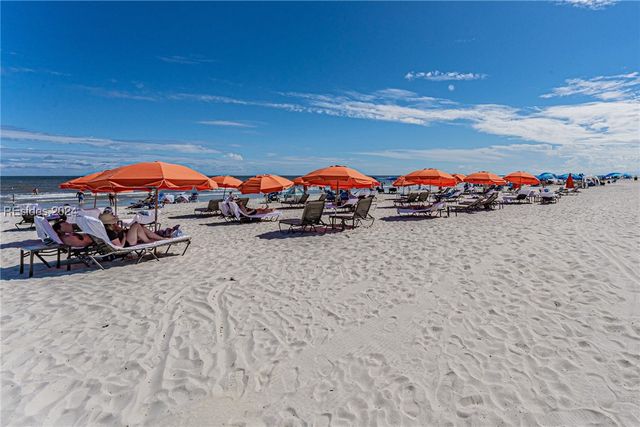 8 Surf Scoter Rd, Hilton Head Island, SC 29928