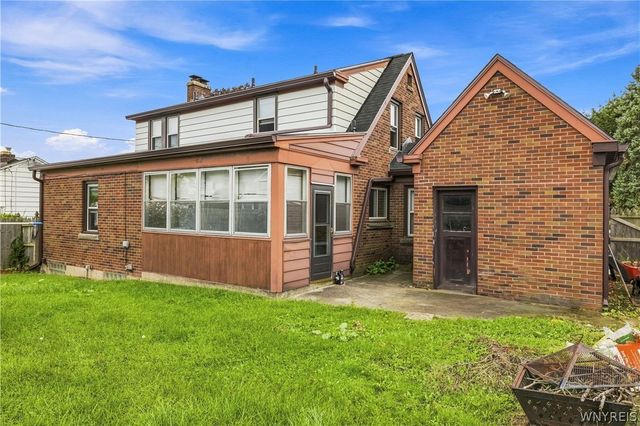 744 Seymour Avenue, Niagara Falls, NY 14305