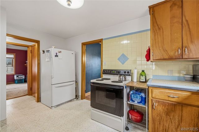 744 Seymour Avenue, Niagara Falls, NY 14305