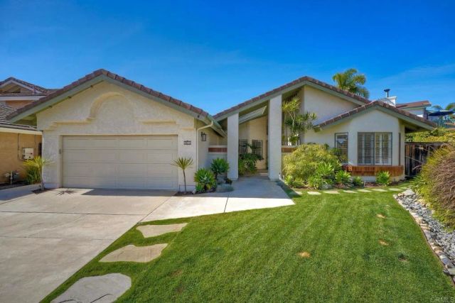 1011 Monterey Vista Way, Encinitas, CA 92024