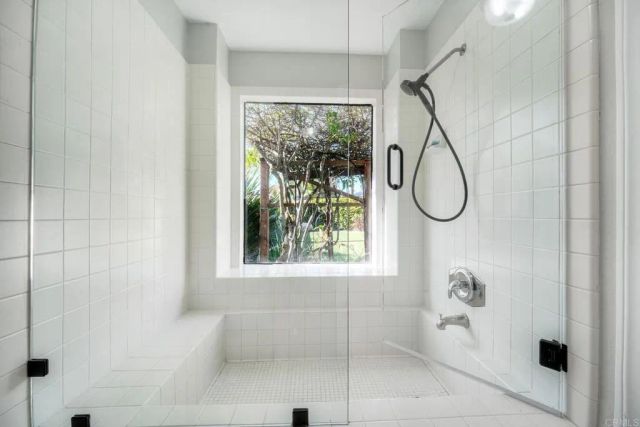 1011 Monterey Vista Way, Encinitas, CA 92024