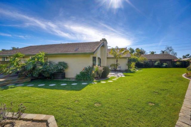 1011 Monterey Vista Way, Encinitas, CA 92024