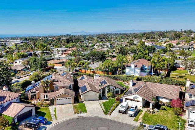 1011 Monterey Vista Way, Encinitas, CA 92024
