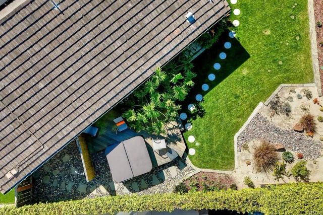 1011 Monterey Vista Way, Encinitas, CA 92024