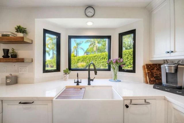 1011 Monterey Vista Way, Encinitas, CA 92024