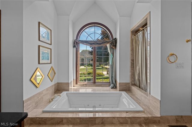 298 Village Drive, Broadview Heights, OH 44147