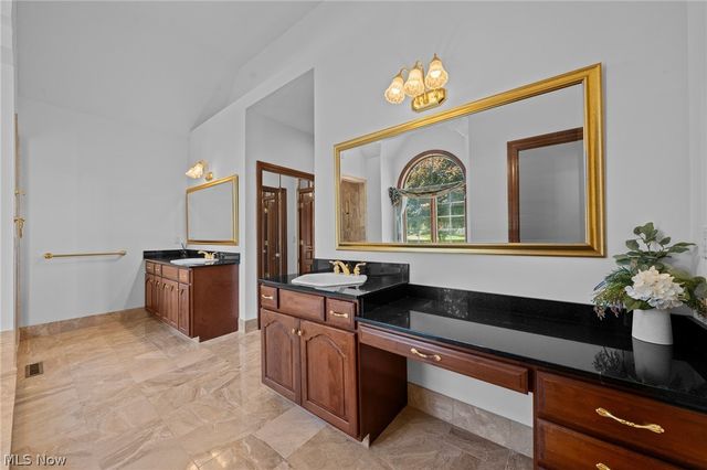 298 Village Drive, Broadview Heights, OH 44147