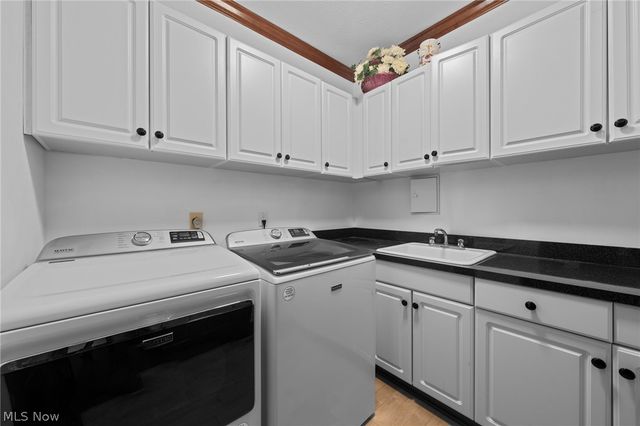 298 Village Drive, Broadview Heights, OH 44147