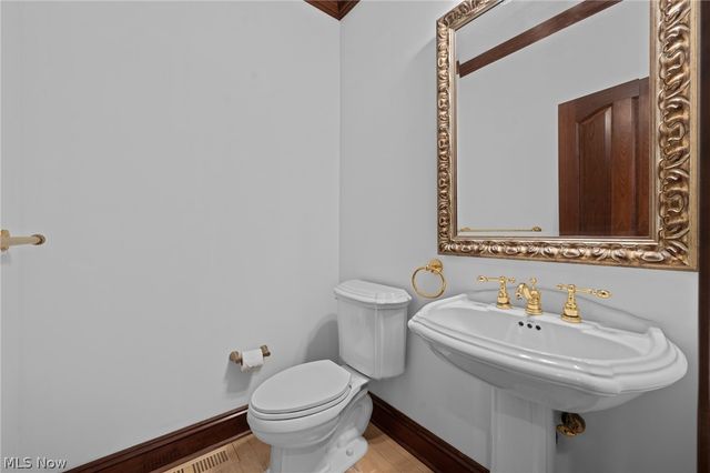 298 Village Drive, Broadview Heights, OH 44147