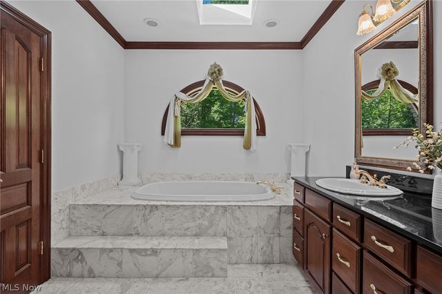 298 Village Drive, Broadview Heights, OH 44147