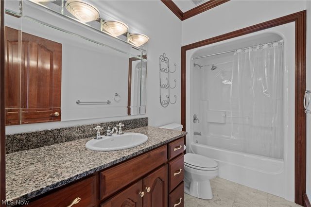 298 Village Drive, Broadview Heights, OH 44147