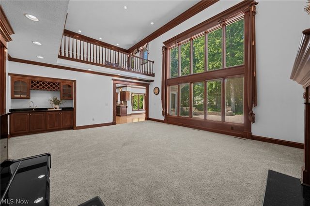 298 Village Drive, Broadview Heights, OH 44147