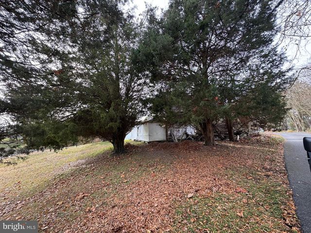 610 ROLLING HILLS RD, Solomons, MD 20688