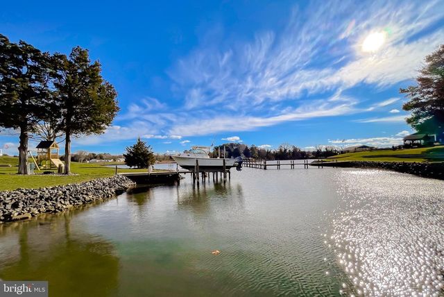 610 ROLLING HILLS RD, Solomons, MD 20688