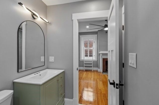 160 Merrimack St D, Lowell, MA 01852