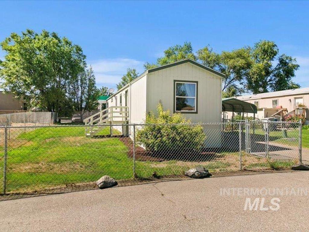 3320 Airport Rd 7, Nampa, ID 83687
