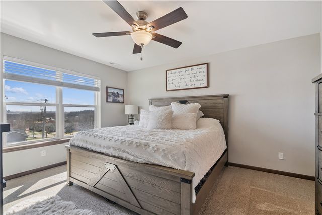 1903 Wycliffe Court SW, Cedar Rapids, IA 52404