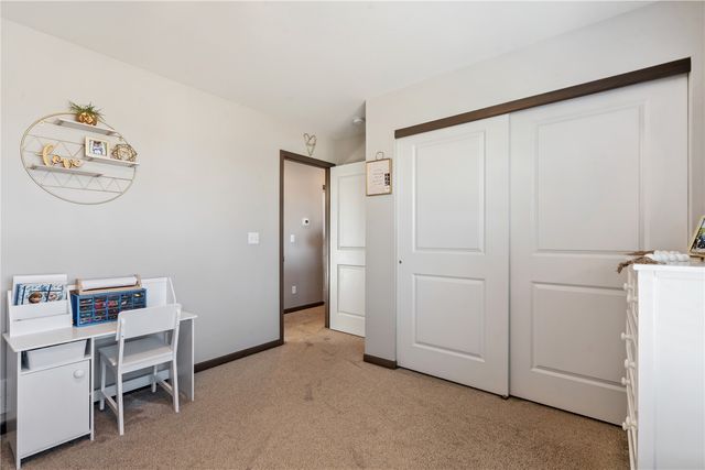 1903 Wycliffe Court SW, Cedar Rapids, IA 52404