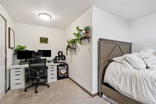 1903 Wycliffe Court SW, Cedar Rapids, IA 52404