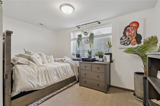 1903 Wycliffe Court SW, Cedar Rapids, IA 52404