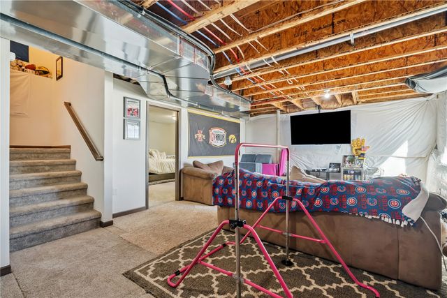 1903 Wycliffe Court SW, Cedar Rapids, IA 52404