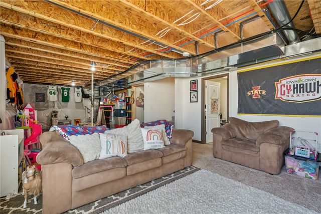 1903 Wycliffe Court SW, Cedar Rapids, IA 52404