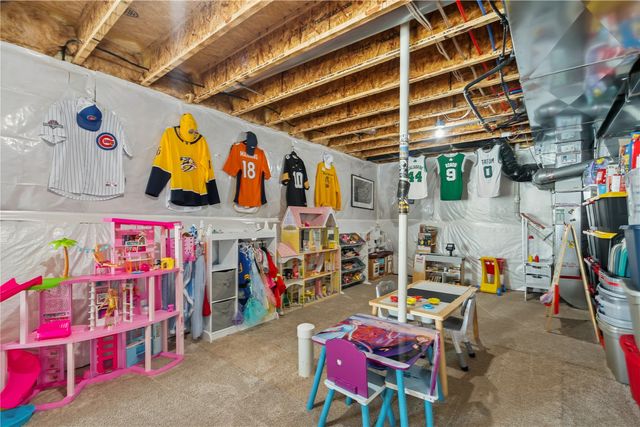 1903 Wycliffe Court SW, Cedar Rapids, IA 52404