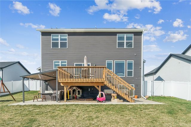 1903 Wycliffe Court SW, Cedar Rapids, IA 52404