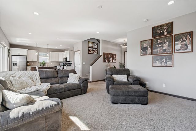 1903 Wycliffe Court SW, Cedar Rapids, IA 52404