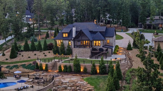 8008 Mountain Laurel Trail, Signal Mountain, TN 37377