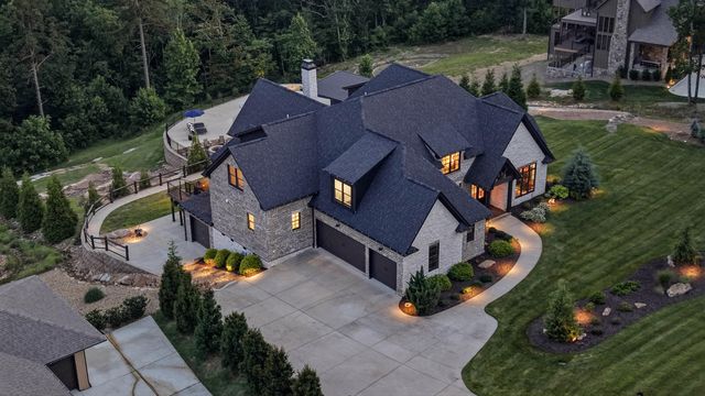 8008 Mountain Laurel Trail, Signal Mountain, TN 37377