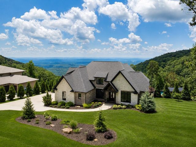 8008 Mountain Laurel Trail, Signal Mountain, TN 37377