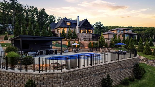 8008 Mountain Laurel Trail, Signal Mountain, TN 37377