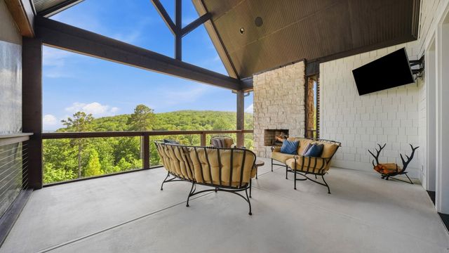 8008 Mountain Laurel Trail, Signal Mountain, TN 37377