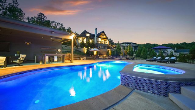 8008 Mountain Laurel Trail, Signal Mountain, TN 37377