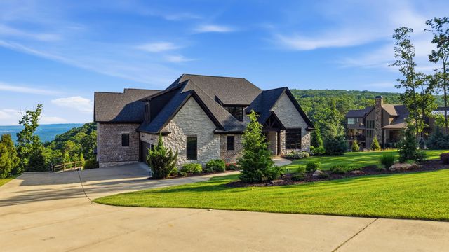 8008 Mountain Laurel Trail, Signal Mountain, TN 37377