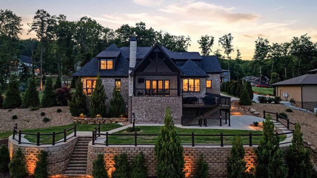 8008 Mountain Laurel Trail, Signal Mountain, TN 37377