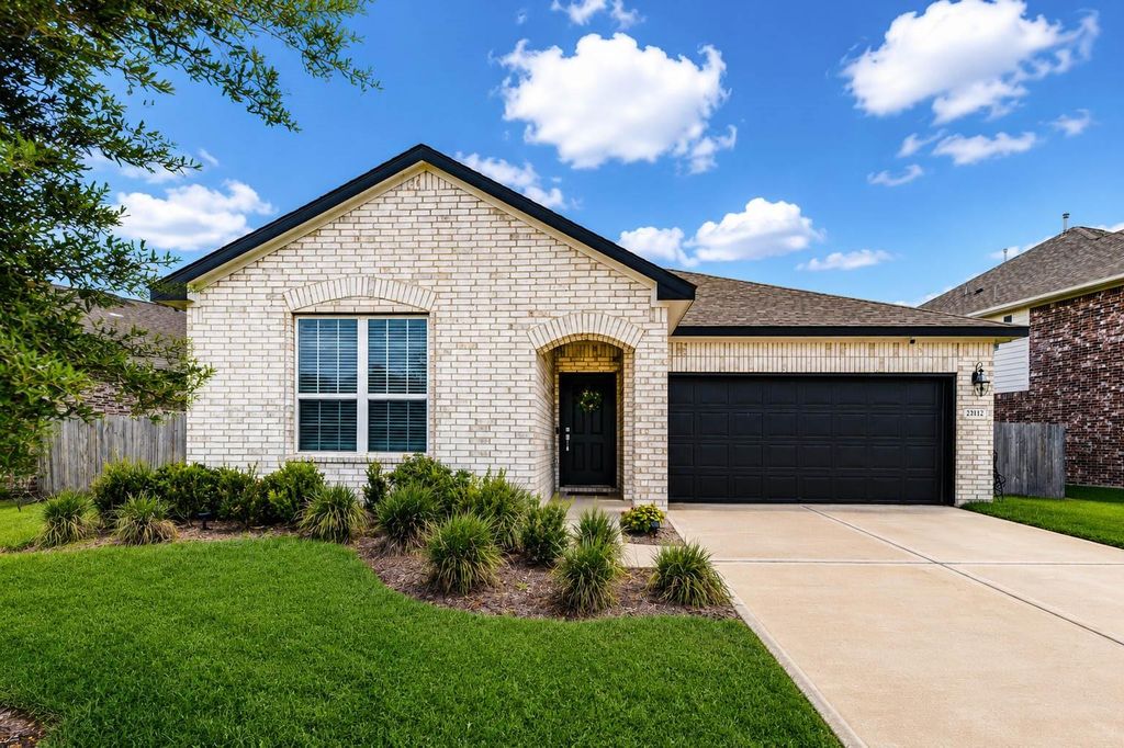 23112 Zinfandel Drive, Alvin, TX 77511
