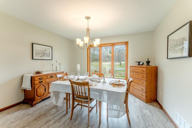 801 Gramsey Place, Burnsville, MN 55306