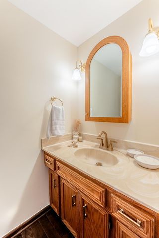 801 Gramsey Place, Burnsville, MN 55306