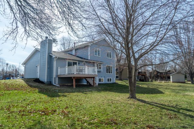 801 Gramsey Place, Burnsville, MN 55306