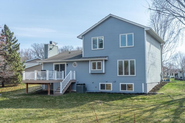 801 Gramsey Place, Burnsville, MN 55306