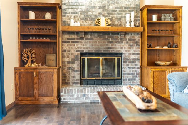 801 Gramsey Place, Burnsville, MN 55306