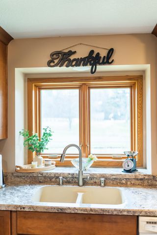 801 Gramsey Place, Burnsville, MN 55306