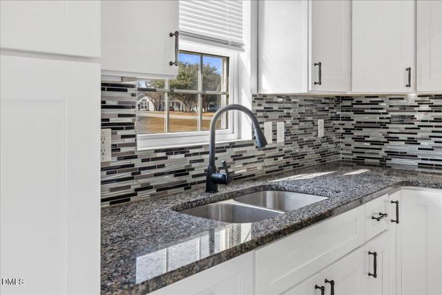 33 Meade Drive, Four Oaks, NC 27524